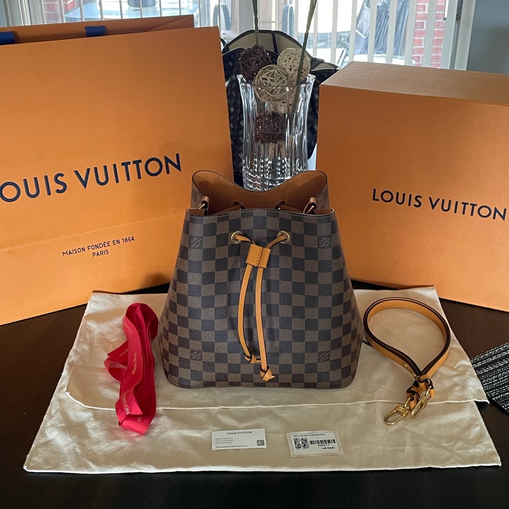 Louis Vuitton NeoNoe MM